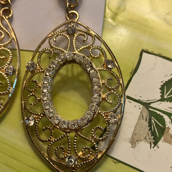 Vintage Dainty Gold Tone Oval Dangling Earrings with Rhinestones & White Beads - Picture 2 of 4